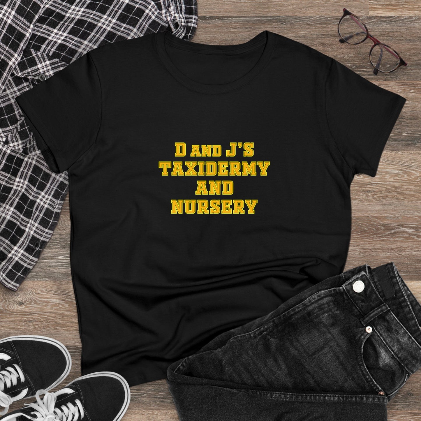 Women's Throwback D & J's Tee